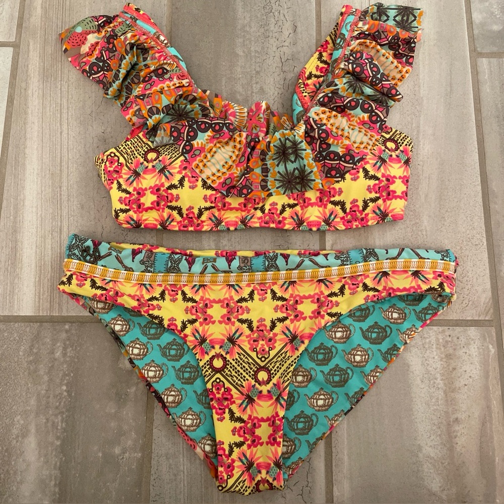 Maaji Reversible Two Piece Swimsuit Bikini Small Top/Med Bottom Multicolor Print